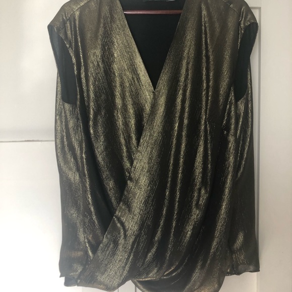 RALPH LAUREN GOLD LAME WRAP TOP—-Cute and Comfortable - Picture 1 of 3